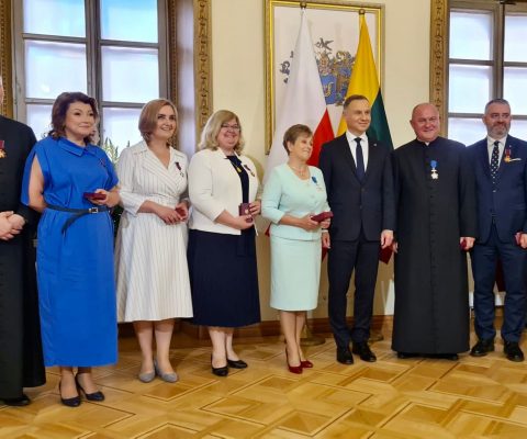 Obrazek dekoracyjny wpisu: Przedstawiciele społeczności polskiej na Wileńszczyźnie uhonorowani przez Prezydenta RP