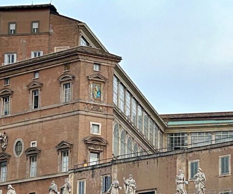 Obrazek dekoracyjny wpisu: John Paul II “completed” the construction of St. Peter’s Square