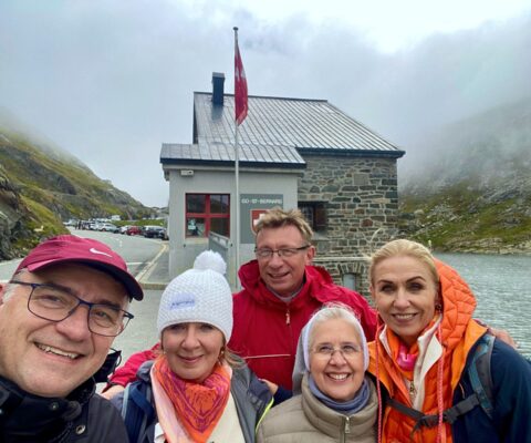 Obrazek dekoracyjny wpisu: Polish Pilgrimage to the Great St. Bernard Pass Under the Sign of the Black Madonna