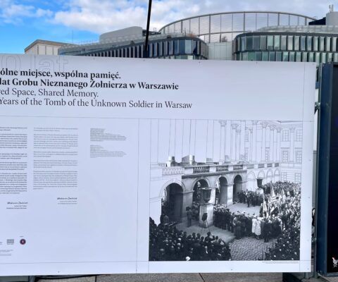 Obrazek dekoracyjny wpisu: O Túmulo do Soldado Desconhecido em Varsóvia completa 100 anos