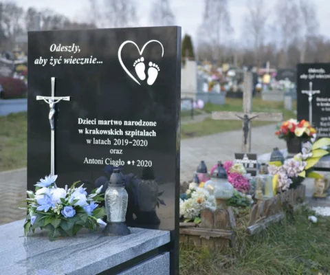 Obrazek dekoracyjny wpisu: Dzień Dziecka Utraconego. Pamięć, modlitwa i wsparcie dla rodziców po stracie
