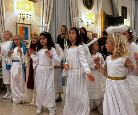 Obrazek dekoracyjny wpisu: Gran Ballo di Tutti i Santi a Roma: la comunità polacca celebra la santità in costume