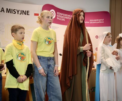 Obrazek dekoracyjny wpisu: Caroling – Spreading Good Wishes at the Start of the New Year