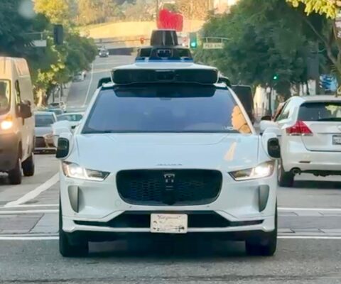 Obrazek dekoracyjny wpisu: Negli Stati Uniti i viaggi con auto senza conducente